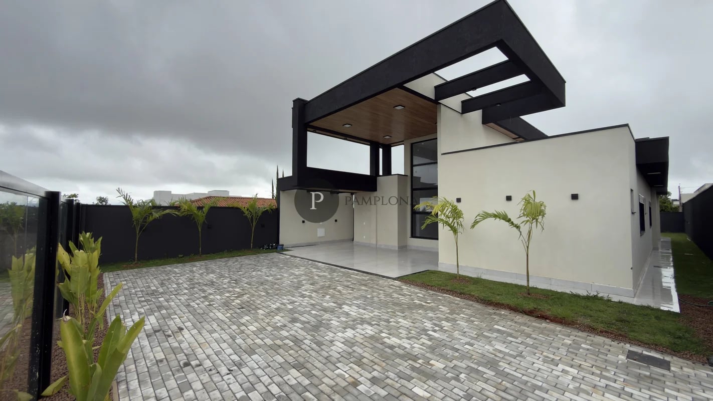 Casa com pé-direito duplo no Alto da Boa Vista